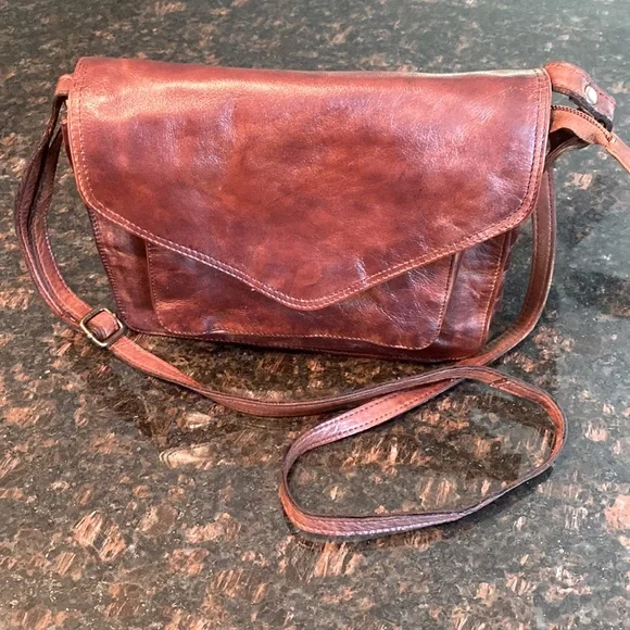 Handmade Leather Crossbody Purse - Picture 3 of 7